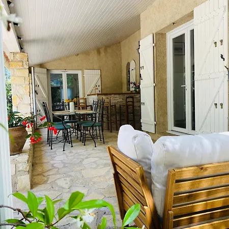 Сasa de vacaciones Magnifique Typique Du Sud Avec Piscine Privée Et Jardin Méditerranéen Saint-Vincent-de-Barbeyrargues