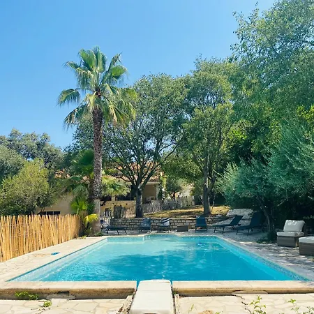 Magnifique Typique Du Sud Avec Piscine Privee Et Jardin Mediterraneen *