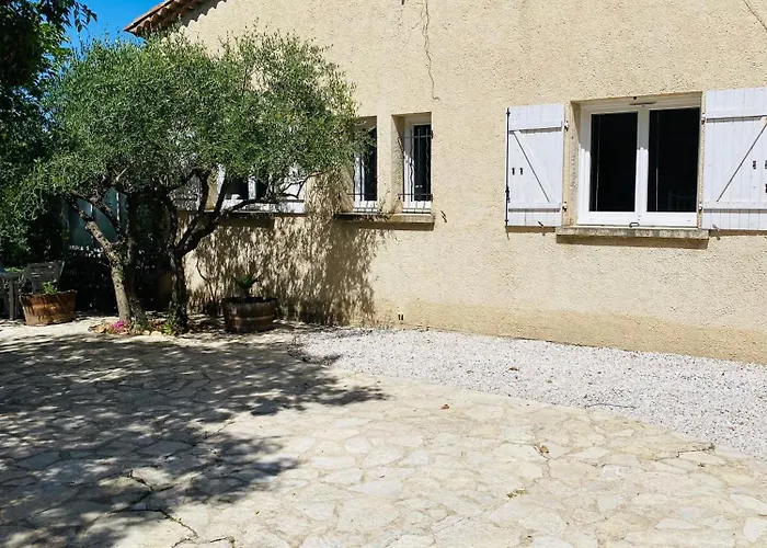 Magnifique Typique Du Sud Avec Piscine Privee Et Jardin Mediterraneen Dom wakacyjny Saint-Vincent-de-Barbeyrargues
