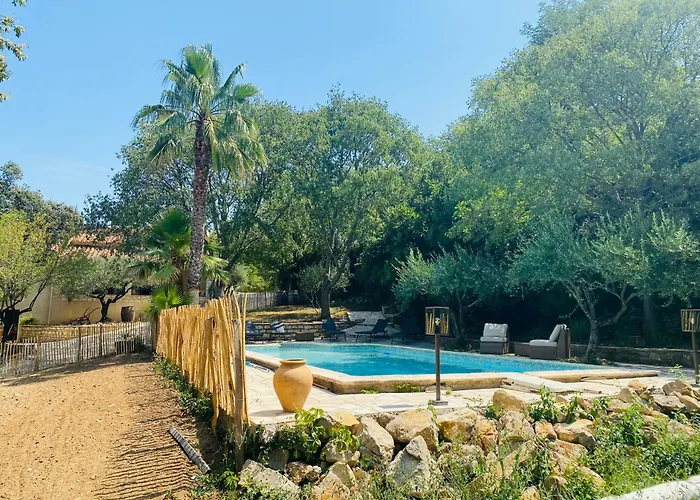 Magnifique Typique Du Sud Avec Piscine Privee Et Jardin Mediterraneen Dom wakacyjny Saint-Vincent-de-Barbeyrargues